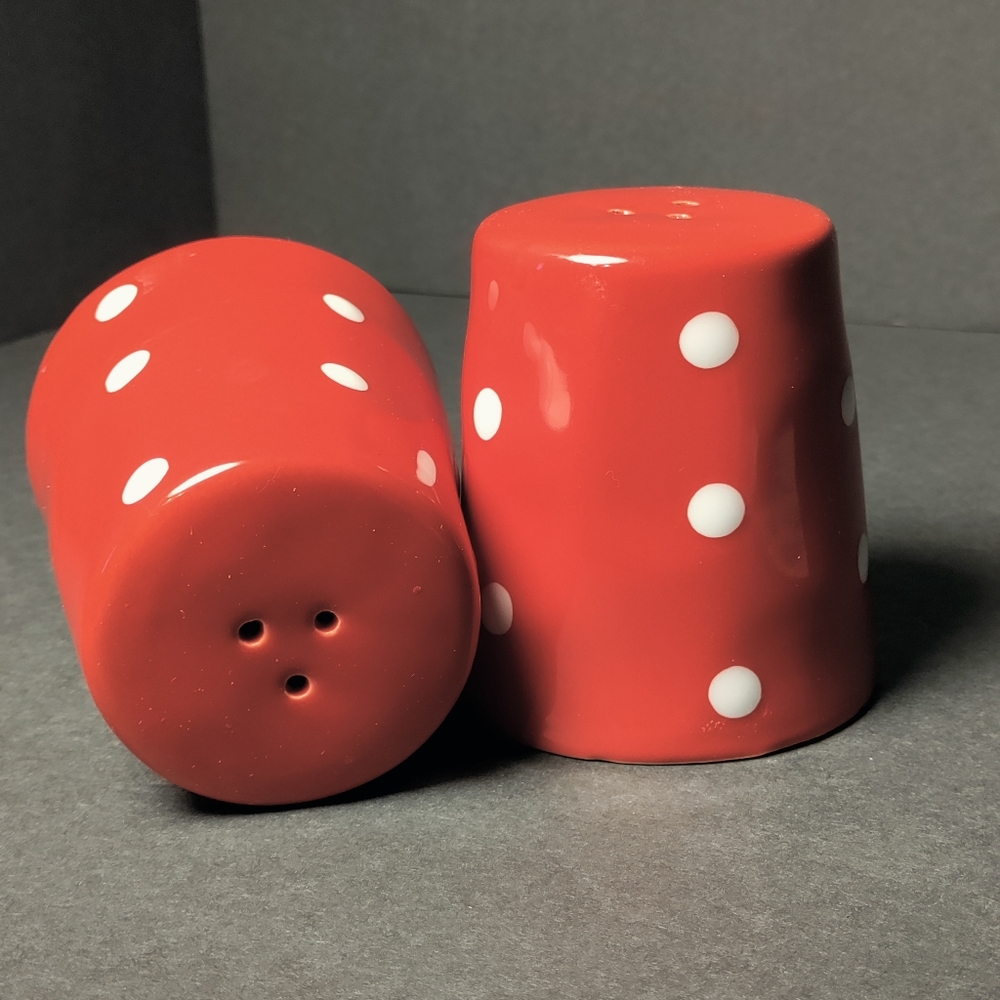 MAXWELL&WILLIAMS SALT& PEPPER SHAKERS⭐